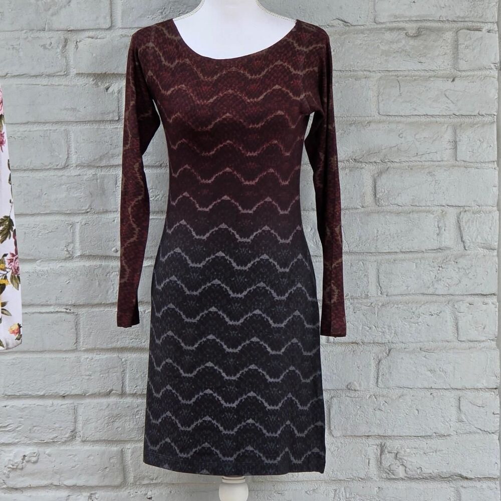 Nally & Millie Small Burgundy Gray Ombre Zig Zag Long Sleeve Dress